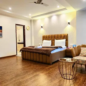 Premier - Golf Course Road ,gurgaon Hotel